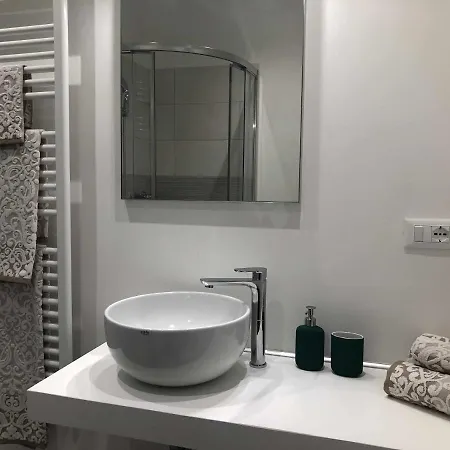 Trilocale Centralissimo In Locazione A Apartamento Sanremo