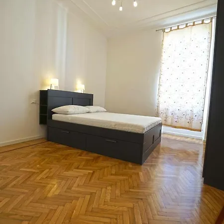 Trilocale Centralissimo In Locazione A Apartamento Sanremo