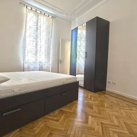 Trilocale Centralissimo In Locazione A Apartamento *